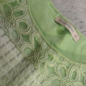 Pastel Green Top Size M