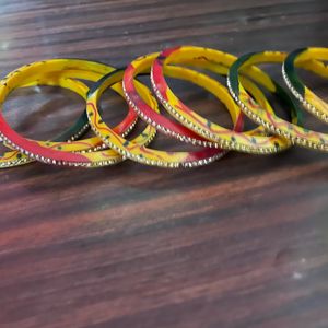 Beautiful Plastic Multicolor Bangles Set Of 8