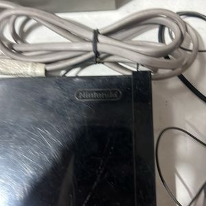 Nintendo WII GAME CONSOLE