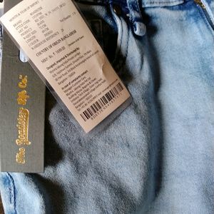 Women Slim Fit Mid Rise Light Blue Jeans