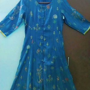 ✨ Stylish A-Line Kurti by Libas – Like New! 🌸