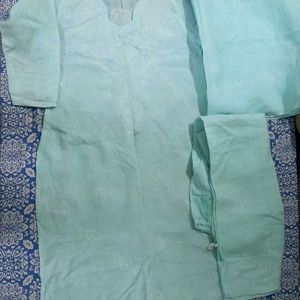 Beautiful Lakhnawi Kurta Set 💙