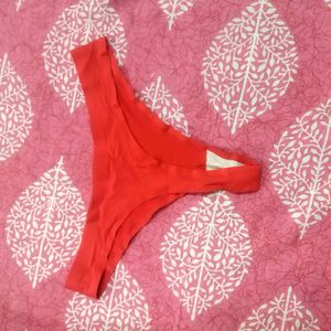 Red Semaless Thong