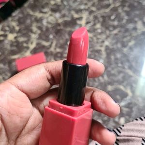 Huda Beauty Unused Lipstick