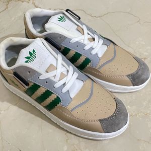 Sneakers Shoe