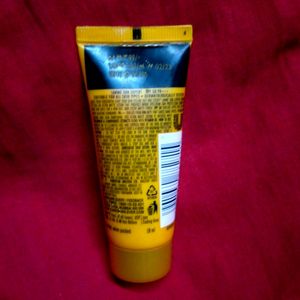 Lakme Sun Expert  Ultra Mate Suscreen SPF 50