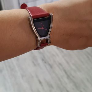 Fastrack Wrist Watch With Red Strap