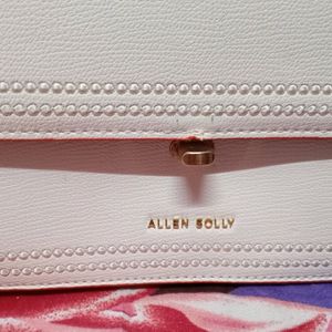 ALLEN SOLLY WHITE & RED OPEN HAND CLUTCH Chic BAG