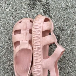 Salmon pink Flip-flop