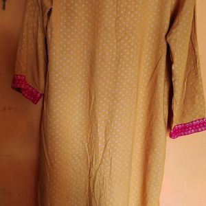 Women Beautiful Kurta