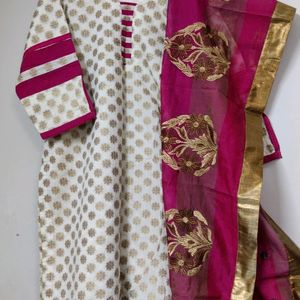 Embroidered Kurta Set