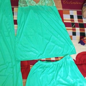 New/Unused Beautiful Combo Set Of 4 Night Suit