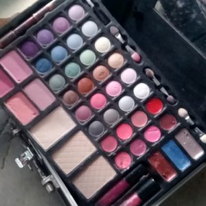 Eyeshadow Palette For Women