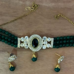 Green Beeds Neck Set