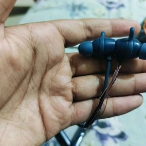 Old Not Working Neckband And Head Phone