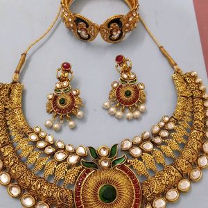 Kundan Set With Bangle