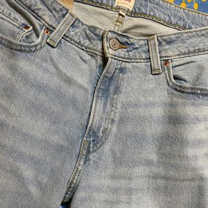 Levis Low Pitch Straight Heavily Washed Jeans