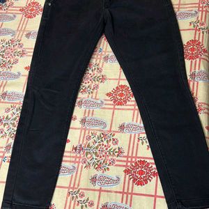 Levis Black Denim Jeans Solid