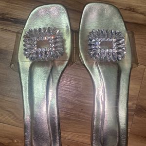 Size 39 Party Sandal.