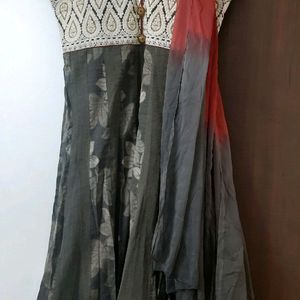 Anarkali Kurta With Shawl