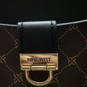 Nine Wear Handbag With Chain Strap