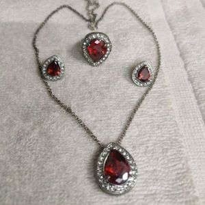 Real Ruby Wit Rea Zircon Diamonds