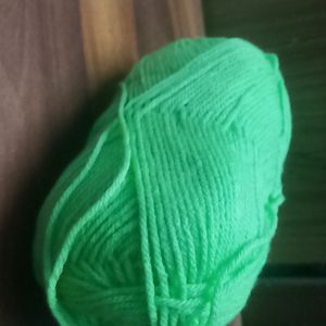 Good Quality Soft Green Yarn (100% Acrylic)