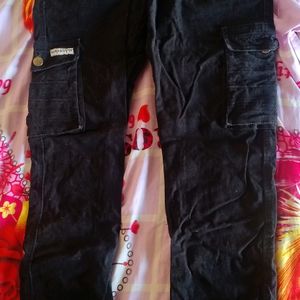 Men Black Cargo Pant With Multiple Pocket