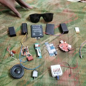 Working Battery, Circuits, Speaker And Goggle