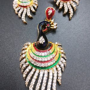 TRENDY GOLDEN PEACOCK PENDANT SET