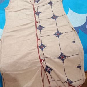 Nude Sleeveless Embroidery Kurti