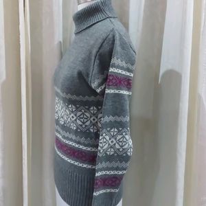 KNITTED PATTERN SWEATER