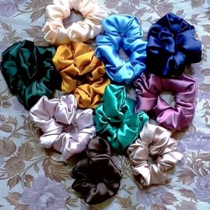 10 Scrunchies