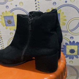 Heel Boot