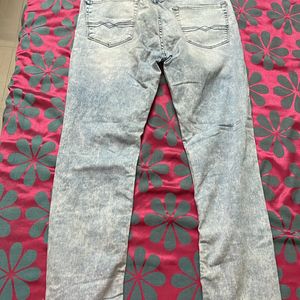 Men’s Ripped Jeans