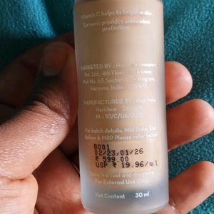 Mama Earth Glow Serum Foundation Vitamin C