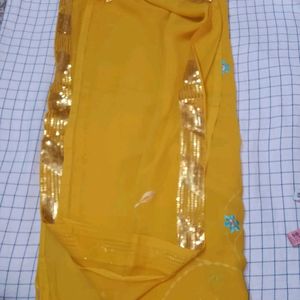 Yellow Saree With Blouse