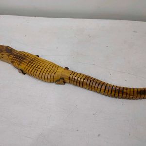 Crocodile Showpiece Wooden