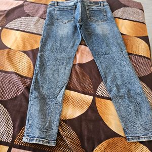 Distress Jeans