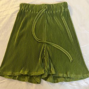 Ribbed Green Shorts