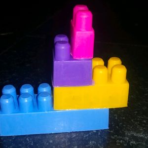 Kids Play Blocks