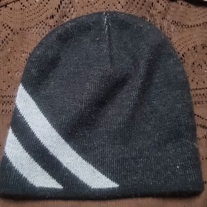 BLACK AND WHITE  BEANIE