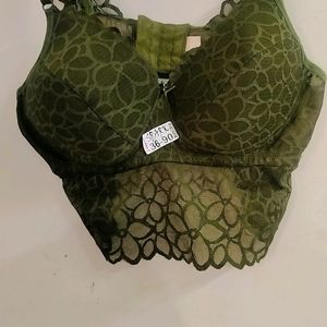 Clovia Padded Bra 💚