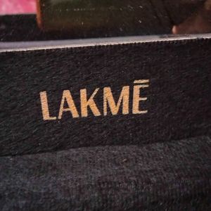 Lakme Vanity Box