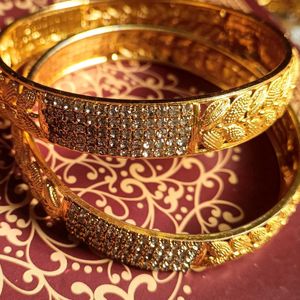 Ad Bangles