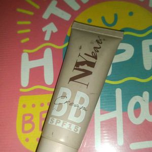 Foundation Cream With Good Condition