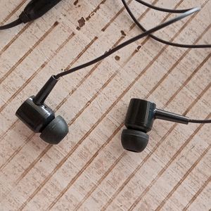 5 Pieces New Earphone (Fancy cool products)