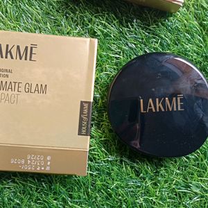 Lakme Ultimate Glam Compact