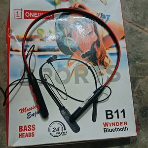 Branded B11 Blutooth Earphones ( Buy 1 Get+1free)