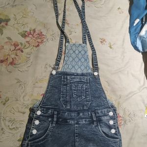 Dungaree